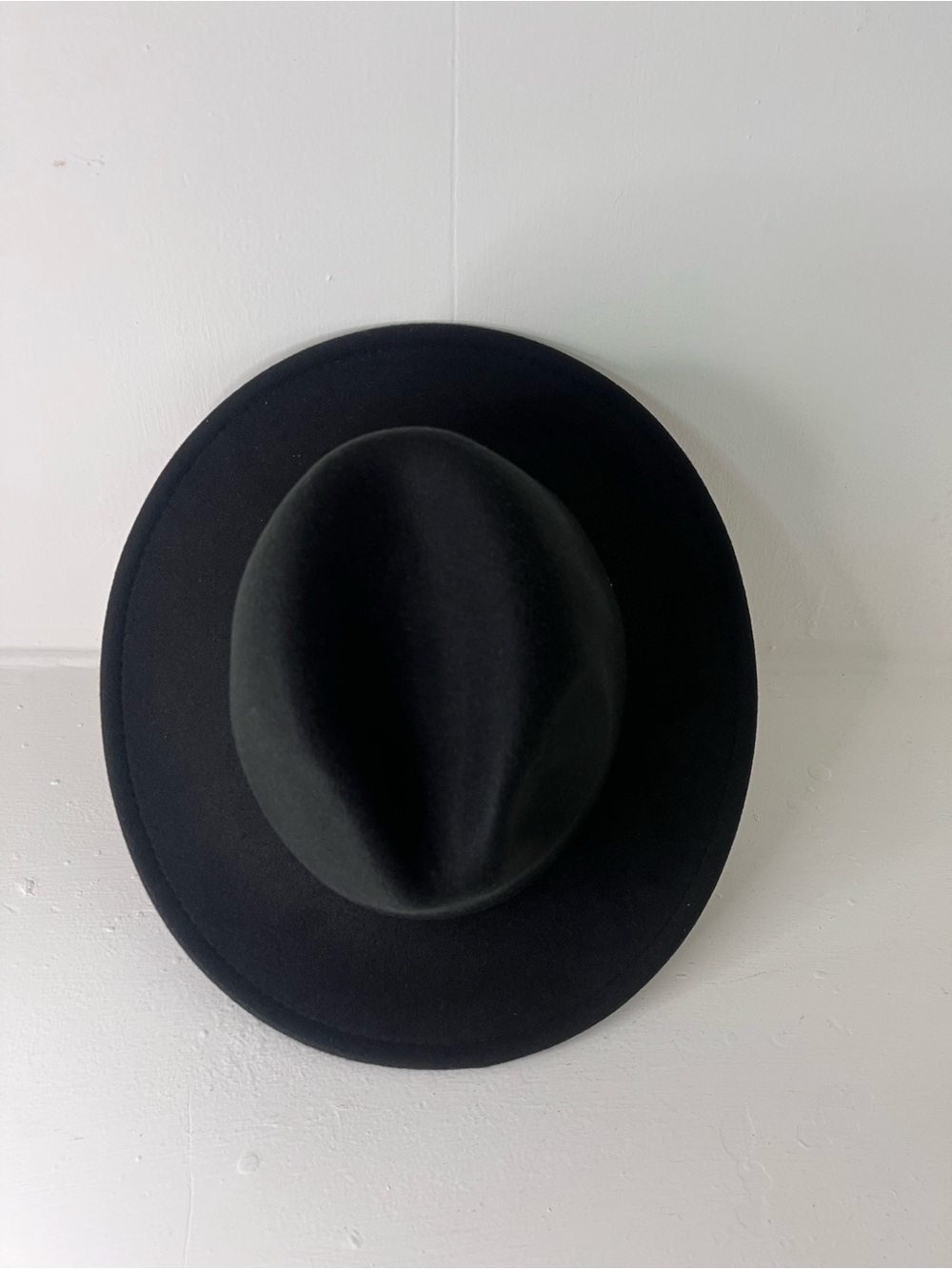 Two-Tone Black and Tan Felt Hat - Picture 2 of 4